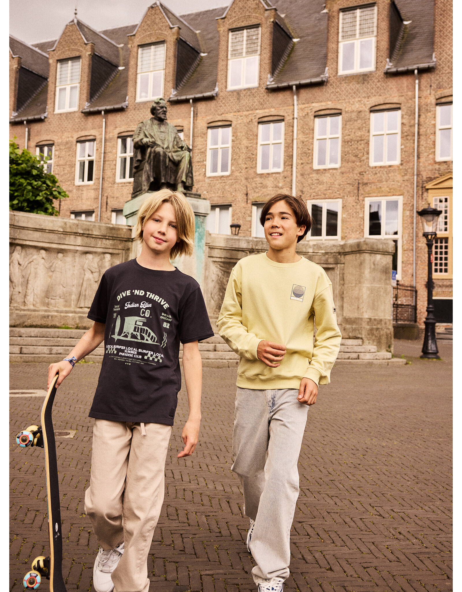 Indian Blue Jeans Loose Fit Sweater Backprint Dusty Yellow