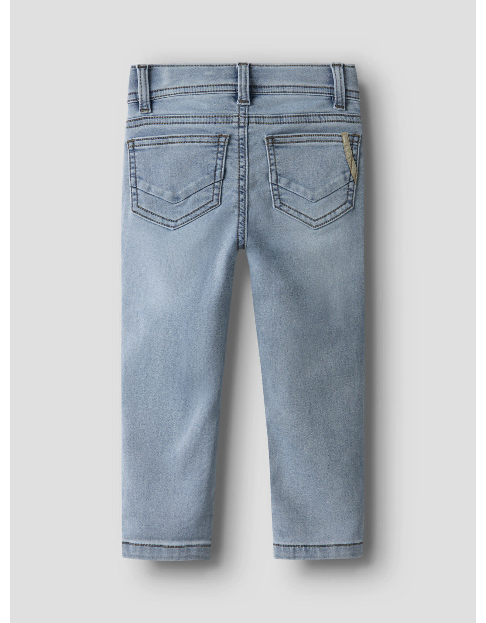 Name it NMMTHEO DNMTHAYER 2689SWE KEY PANT NOOS Light Blue Bleached Denim