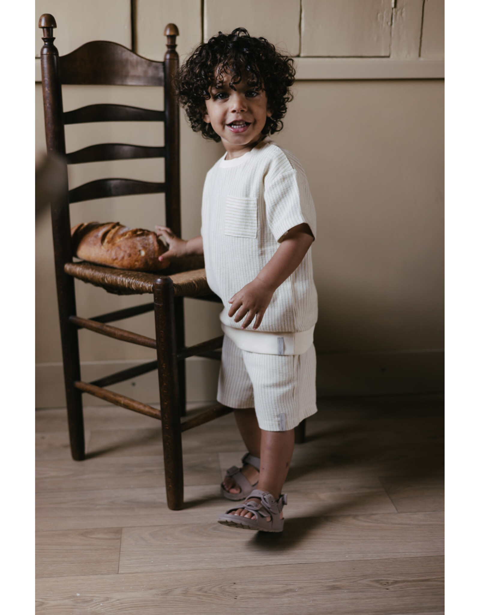 Levv LS262BRUUN AOP Off White Stripe