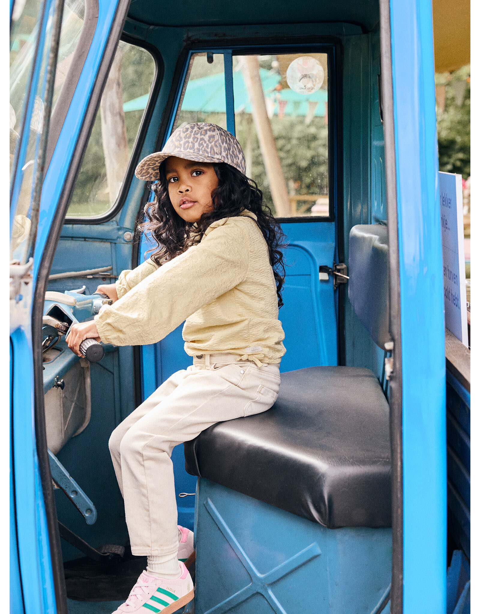 Daily7 Mom Fit Washed Sandshell ss26