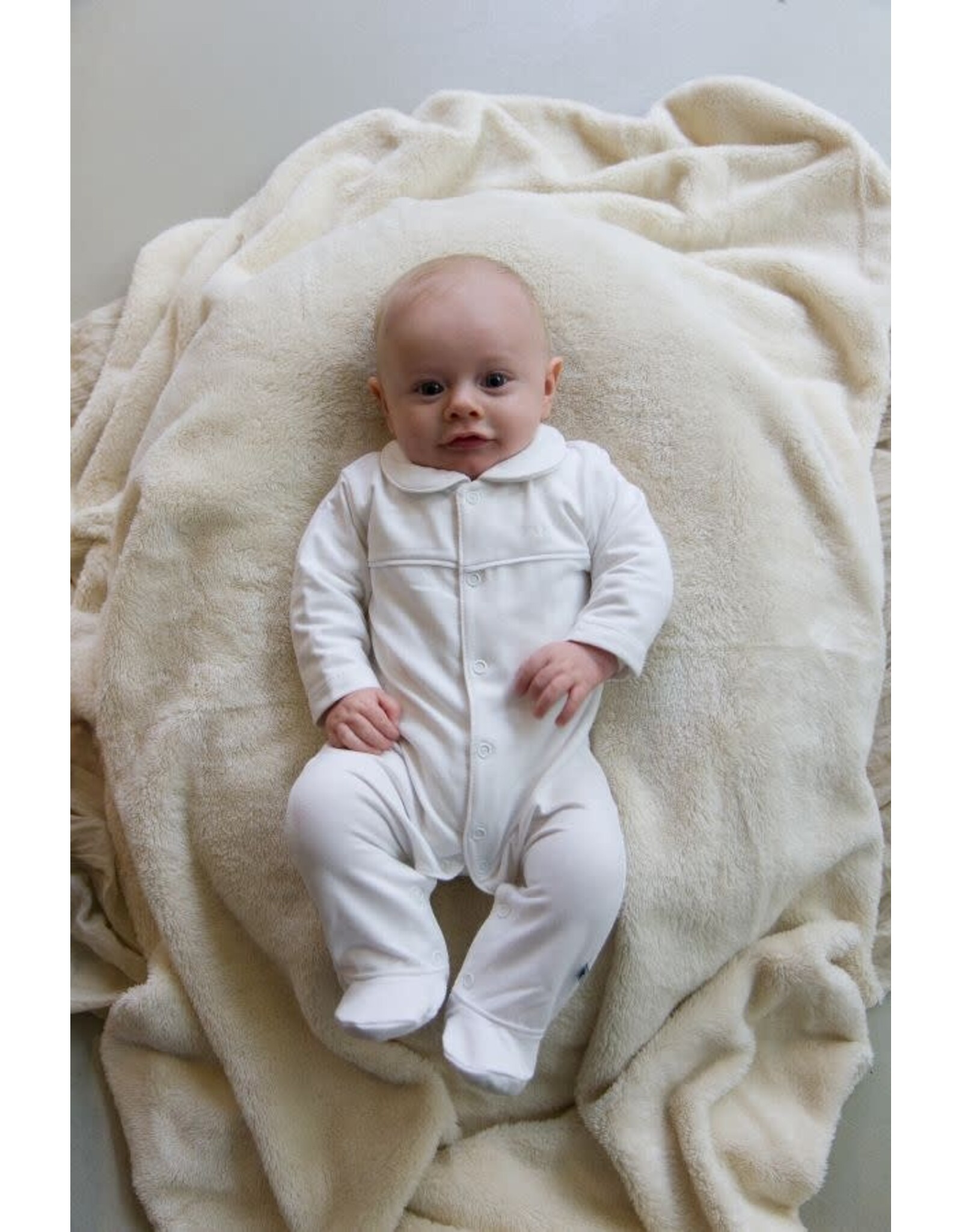 Klein Babygrow with feet White