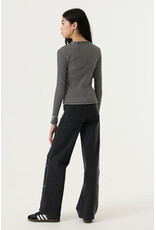 Garcia V262522_girls pants medium used