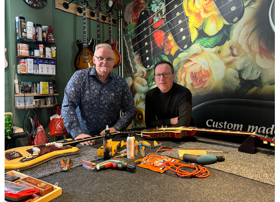 De luthiers van Sommer Music Store