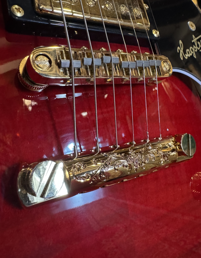 Hagstrom Hagstrom Viking 100th Anniversary Edition Bloodwine Red incl. Koffer