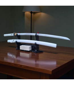 White flow katana