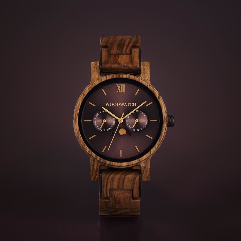 تعيد المجموعة الكلاسيكية ابتكار العناصر الجمالية في ساعات WoodWatch بطريقة متطورة، حيث يمنحها الحجم النحيف مظهراً أنيقًا إلى جانب خاصية عرض مراحل القمر الفريدة من نوعها والمؤشرين الإضافيين لعرض الأسبوع والشهر. وقد صُنعت ساعة "آركين" التي تنتمي إلى المجموع