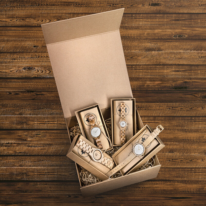 بحار الكلاسيكية لديه حالة ضئيلة أنيق في حين يضم حركة فريدة من نوعها على ضوء القمر واثنين من subdials اضافية. وتتميز الساعة بأنها مصنوعة من خشب كوسو شرق أفريقيا وتتميز بطلب أزرق وتفاصيل ذهبية اللون. إقرانه تماما مع نظارات ELLIPSE Clear BlueBlock ، لتصفية ا