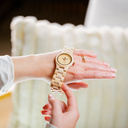 تعد مجموعة "كور" الخيار المثالي لمحبي المنتجات الخشبية وعشّاق المغامرة، حيث تتميز هذه المجموعة بتصميماتها الرياضية الفريدة من نوعها وبأنها مصنوعة يدوياً من أجود أنواع الأخشاب الطبيعية ذات الألوان والأشكال المتعددة. وتشتمل ساعات هذه المجموعة على مقاسين مخت