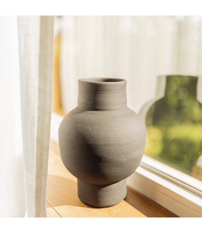 OITO Parma Vaas Black