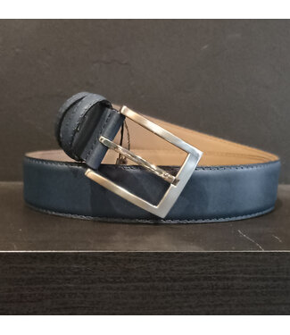 Blauwe, leren riem voor in pantalon Blauwe, leren riem voor in pantalon