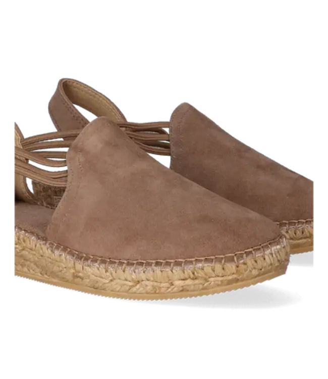 TONI PONS ORIGENS Toni Pons Nuria taupe