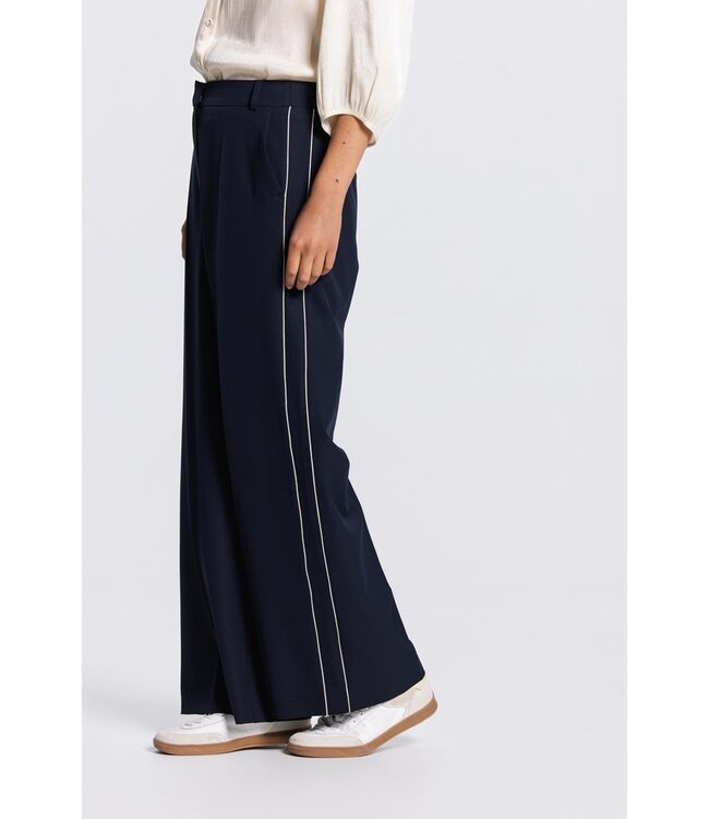 JANSEN AMSTERDAM Jansen Amsterdam Olivia SS26 Broek 000780 Dark Blue