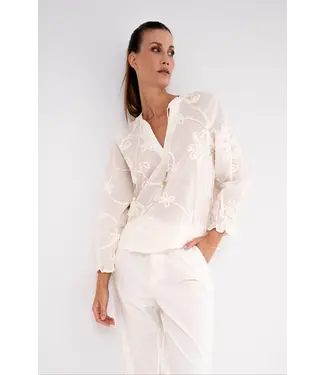 MAICAZZ Maicazz Tamia Top SU26.60.521 Flower Embr MAICAZZ Maicazz Tamia Top SU26.60.521 Flower Embr