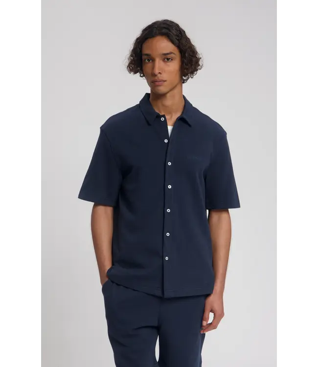 LAW OF THE SEA Law of the Sea Bermuda Law-10428 Sky Captain