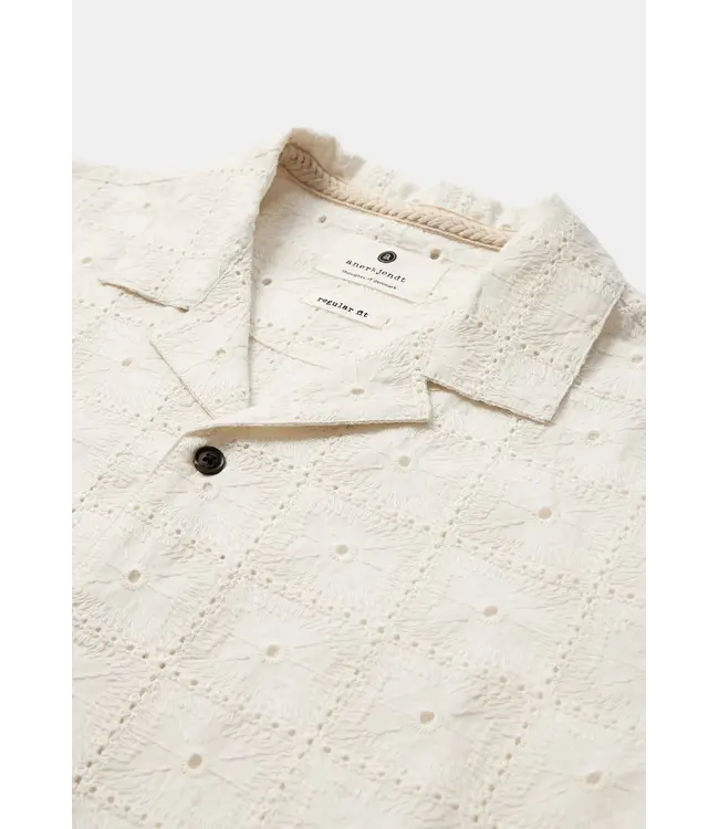 ANERKJENDT Anerkjendt 902328 Akleader Lace EMB SS Shirt Tofu