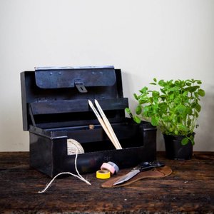 Brût Home Industrials Toolbox staal zwart Brût Home Industrials Toolbox staal zwart