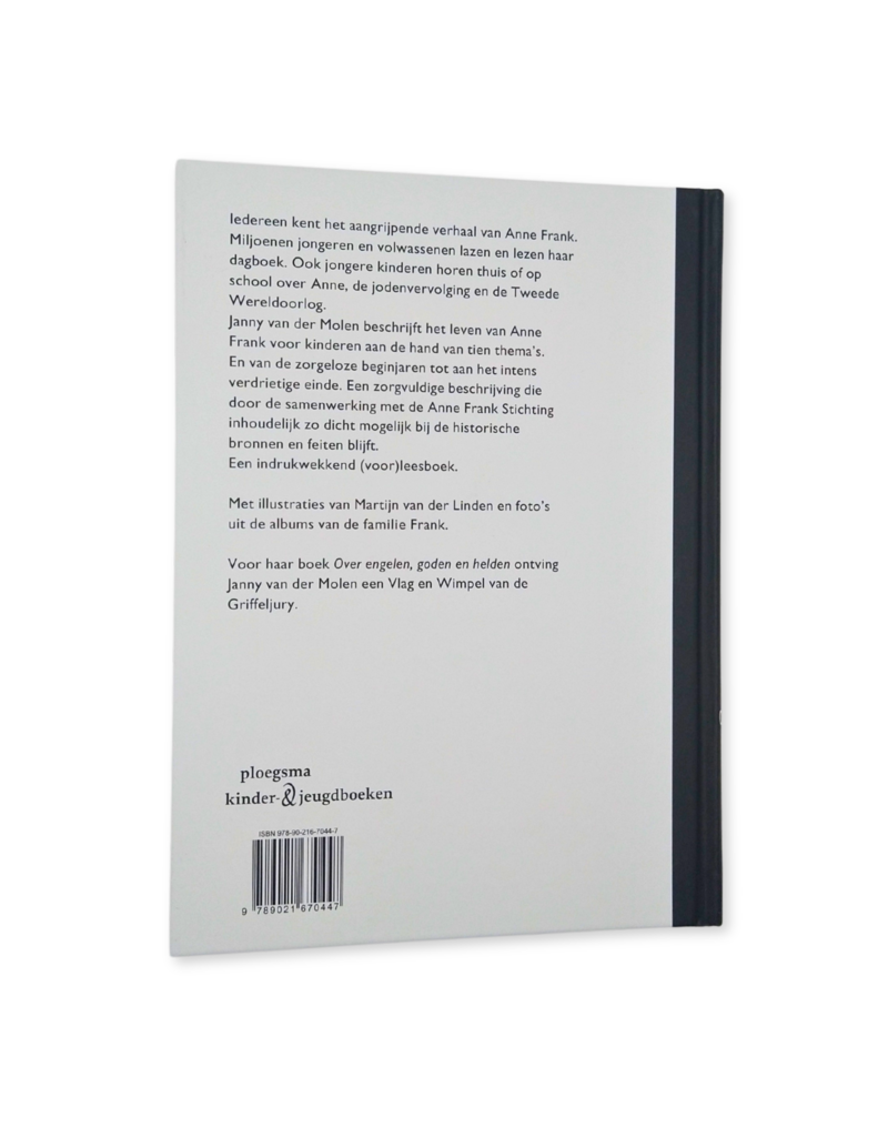 Outside it's War: Anne Frank and her world (2 languages)