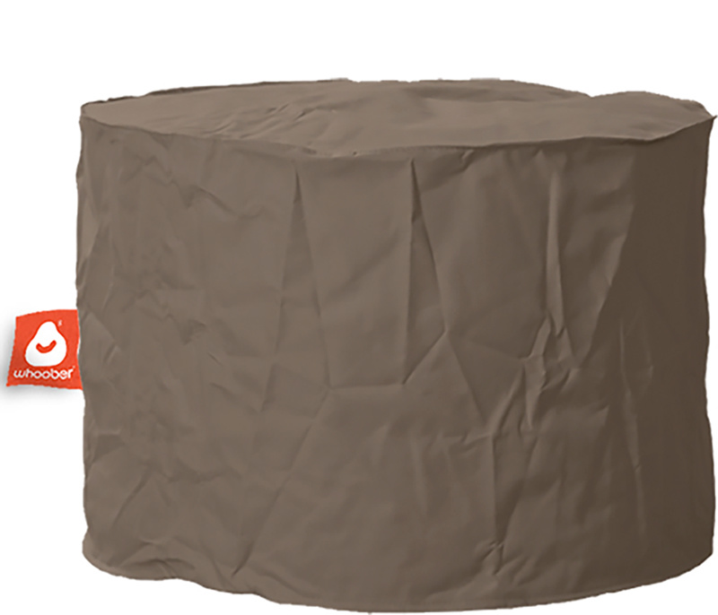 <h3>Comfortabele &amp; multifunctionele taupe poef van Whoober-outdoor kwaliteit die in Nederland door Whoober wordt geproduceerd. Gratis verzending en binnen enkele werkdagen in huis!</h3><h2>Belangrijkste eigenschappen van&nbsp;de Rhodos</h2><ul><li>Ook