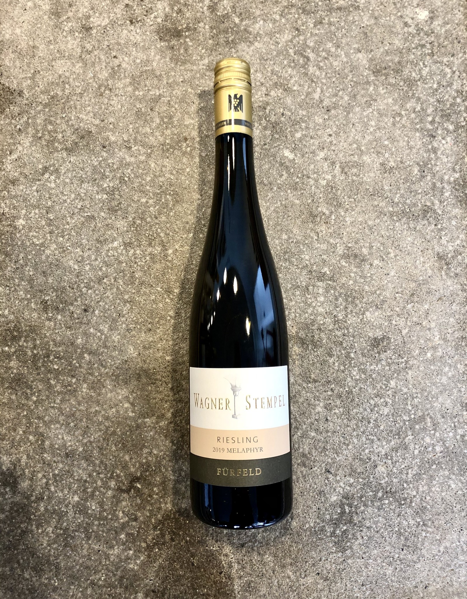 Furfelder Riesling Melaphyr 19 Rohstoff Wein