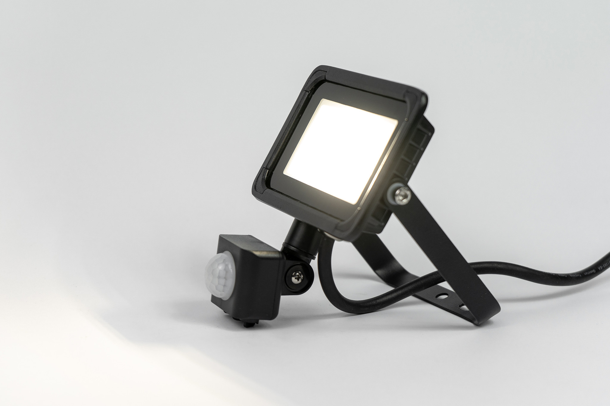 maat Oxideren Derbevilletest LED Bouwlamp Floodlight met Sensor | 10W | Helder Wit - LED24