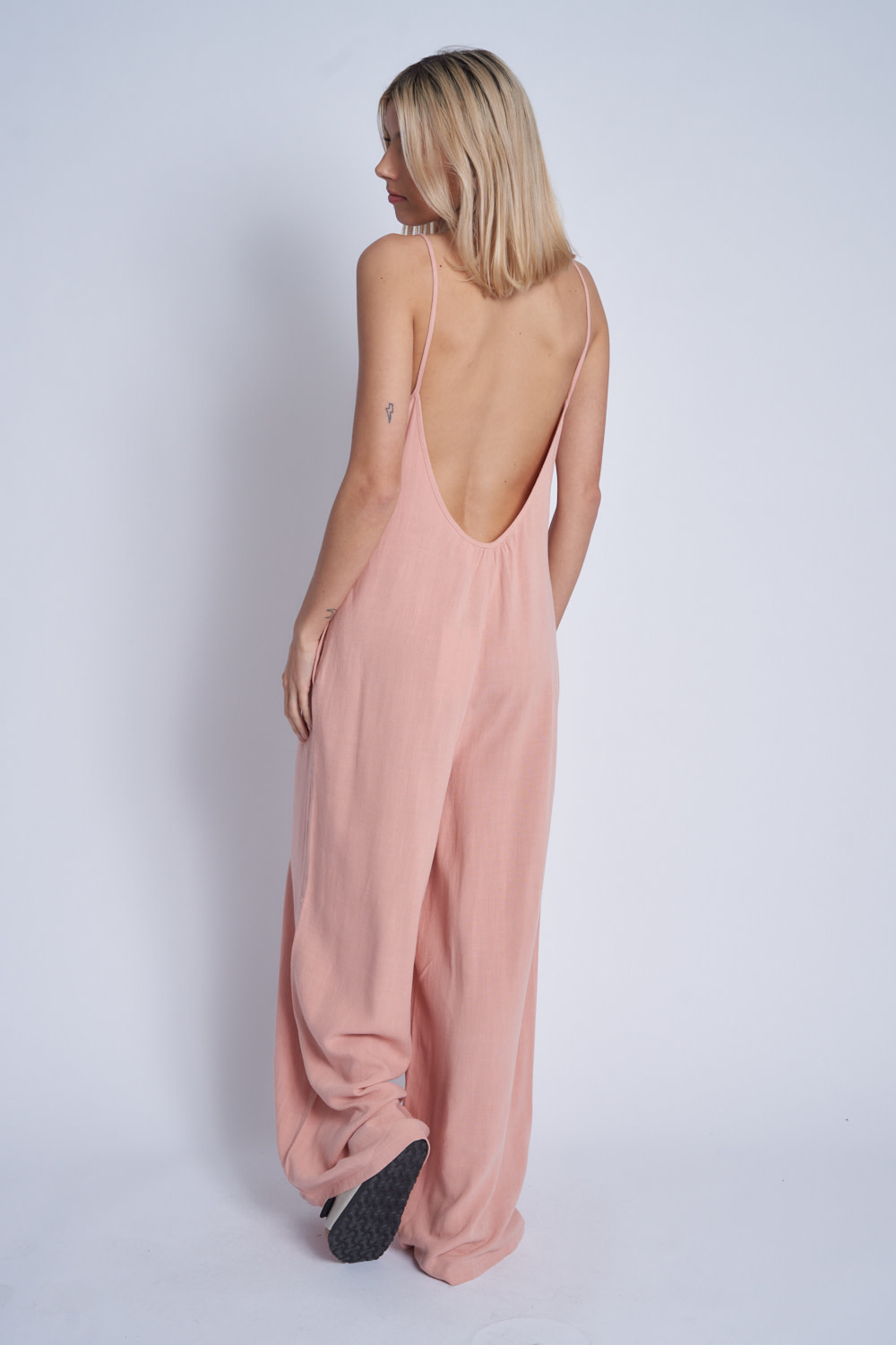 Native Youth Loose fit strappy jumpsuit - Rose