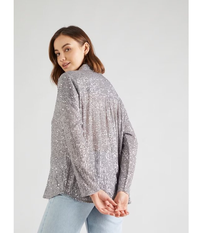 Aviana blouse buttons