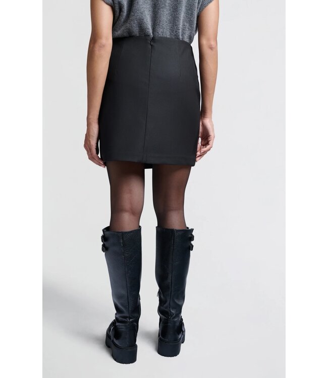 Woven mini skirt with buttons