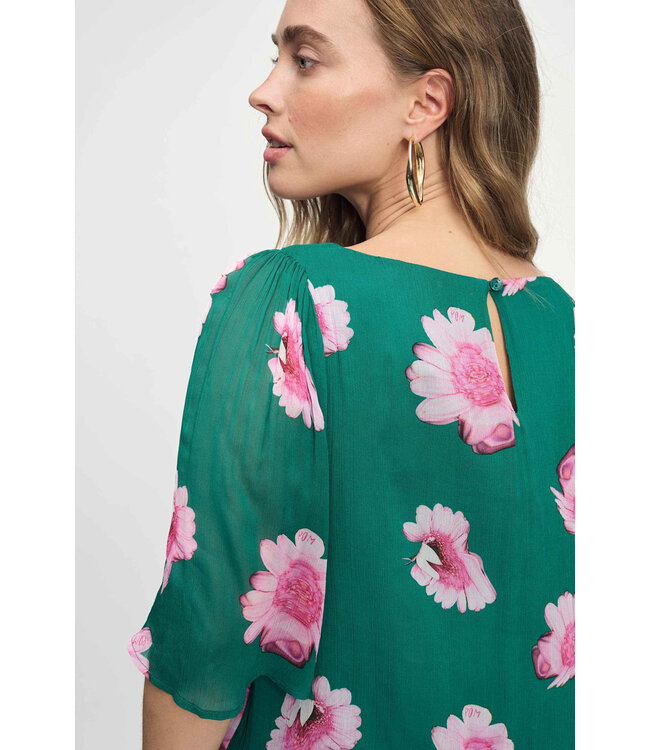 Top - Meadow flowers