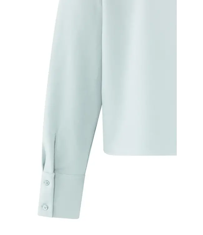 Cropped blouse with chest pocket