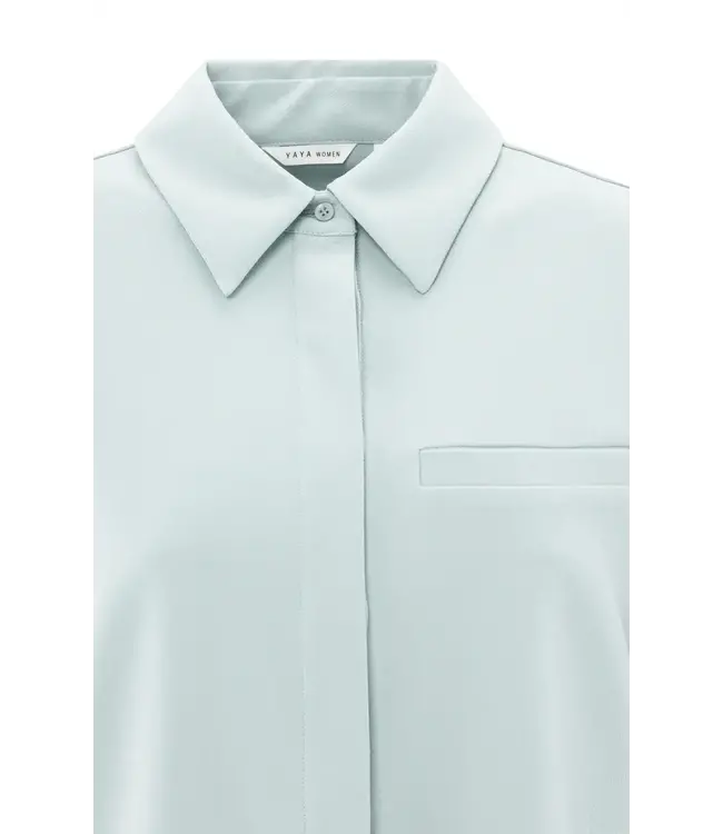 Cropped blouse with chest pocket