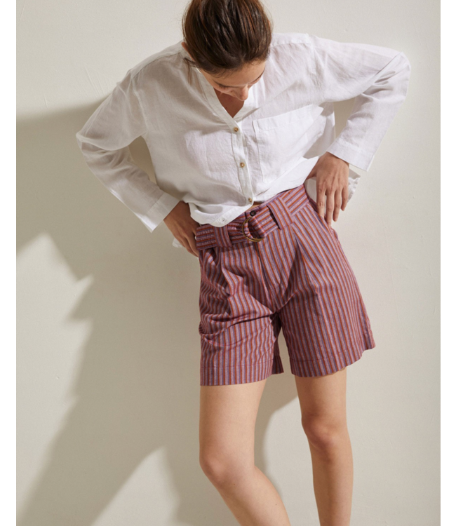 Vera40 short