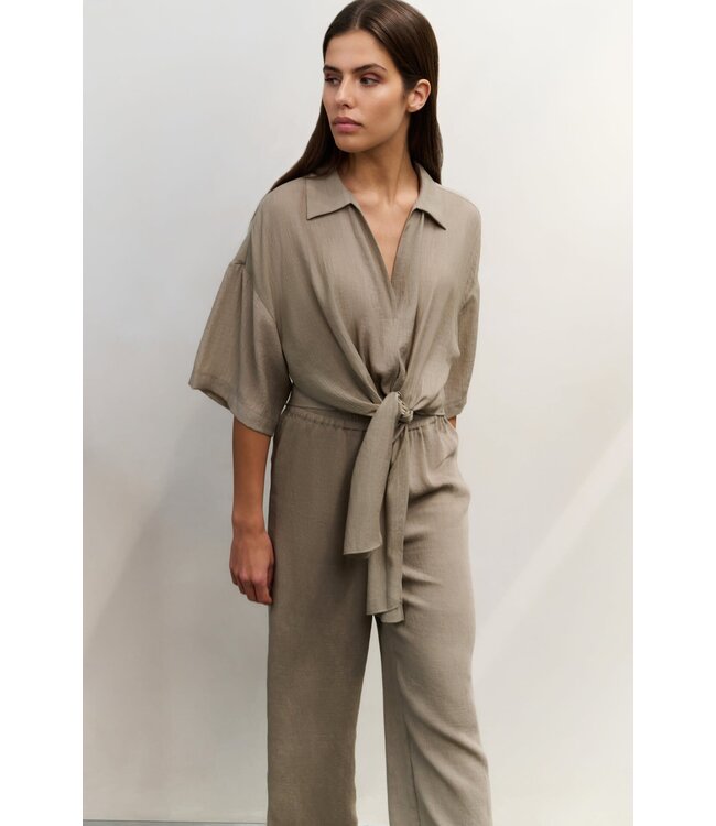 Top with knotted detail