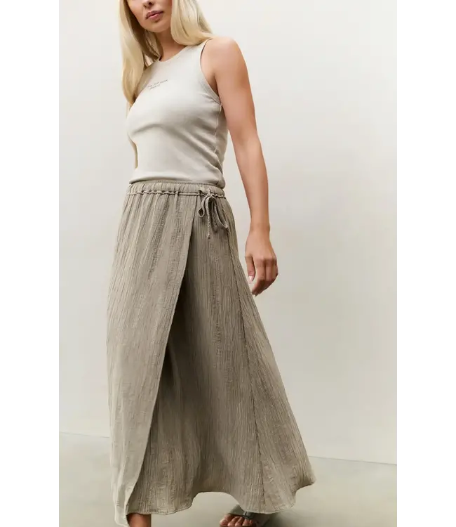 Structured midi skirt with tie