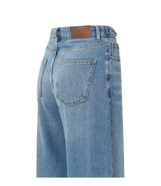 Loose fit denim with turned-up hem - Blue