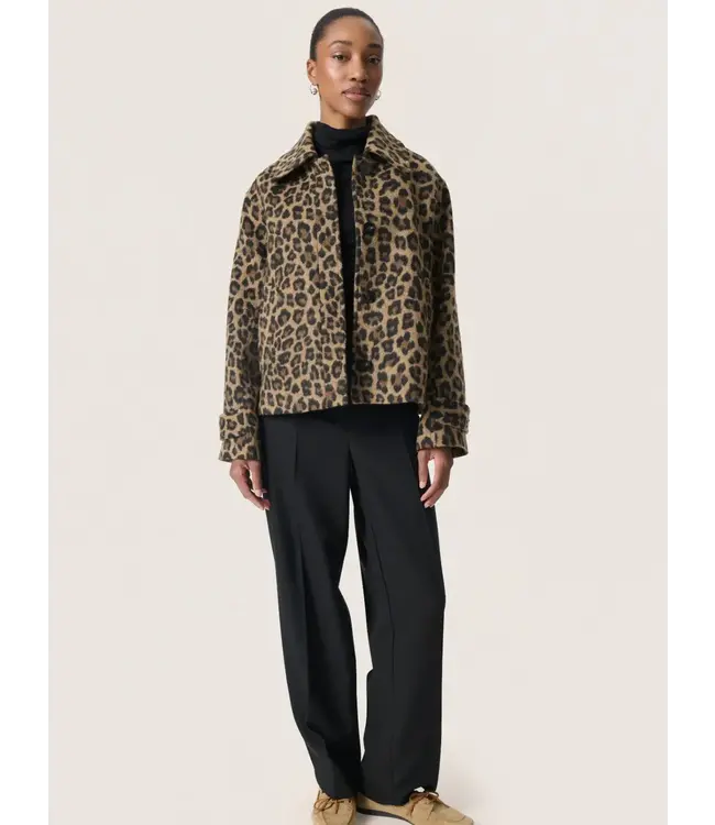 Leony Akeleje jacket