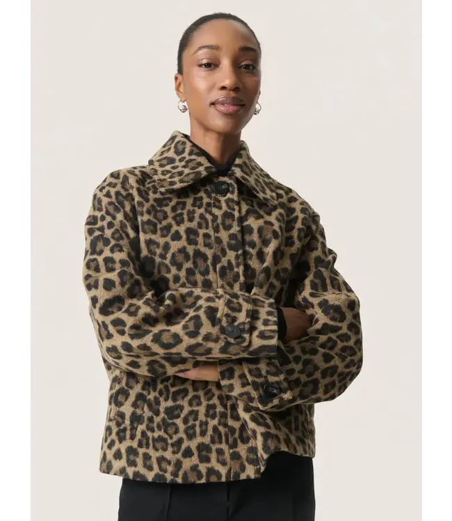 Leony Akeleje jacket