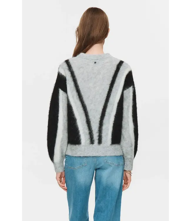 Suri brushed pattern pullover