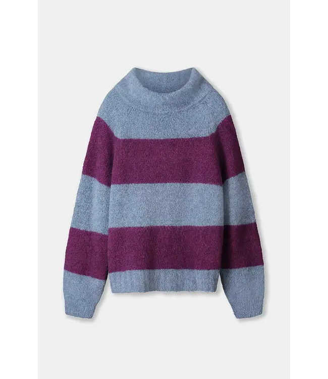 Plum stripes pullover