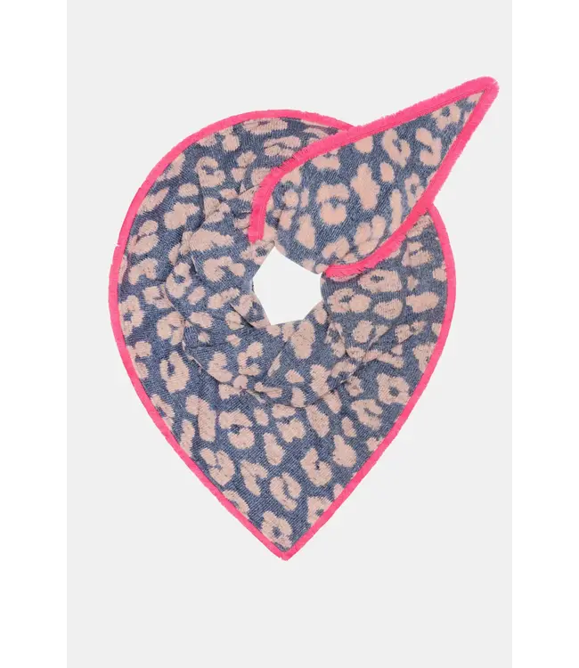 Leopard shawl