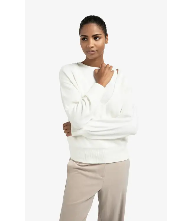 Deep V-neck knit with top (2 piece)