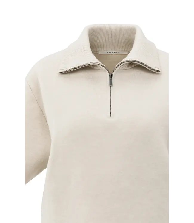 Short sleeve sweater with collar