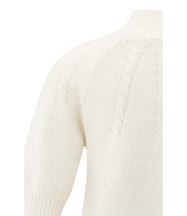 Cable knit with short sleeve