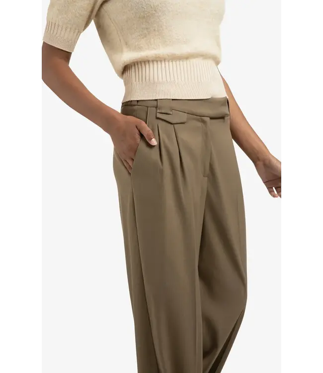 Wide leg trousers with slit