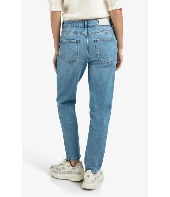 Mid waist boyfriend denim