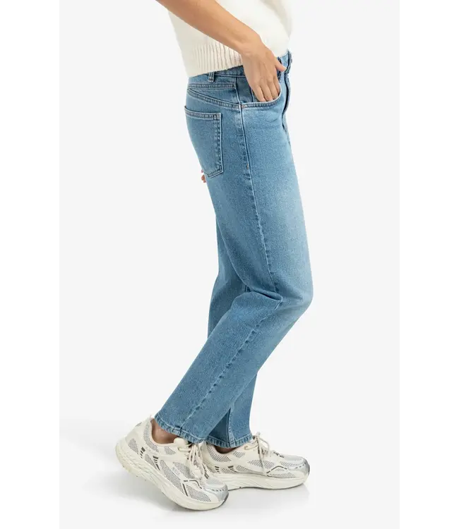 Mid waist boyfriend denim