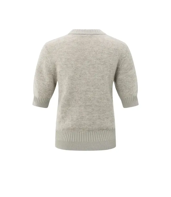 Short sleeve knit with rib detail