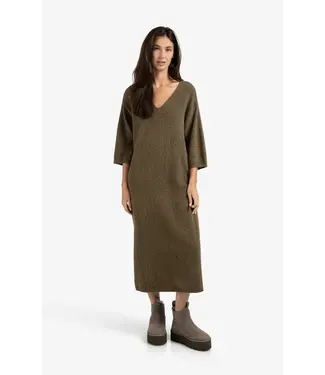 YAYA V-neck knitted dress