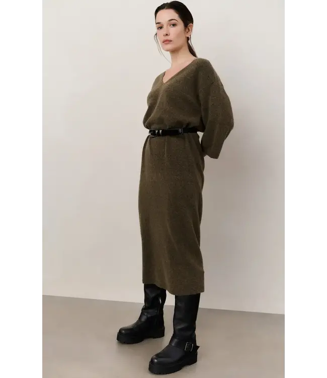 V-neck knitted dress