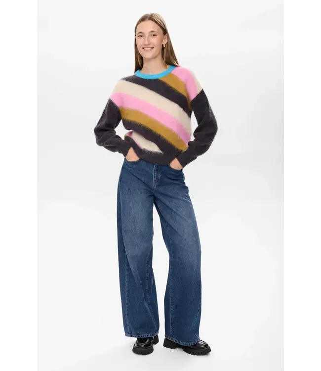 Suri multi stripe pull