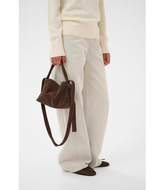 Soaked in Luxury Calilje suede bag